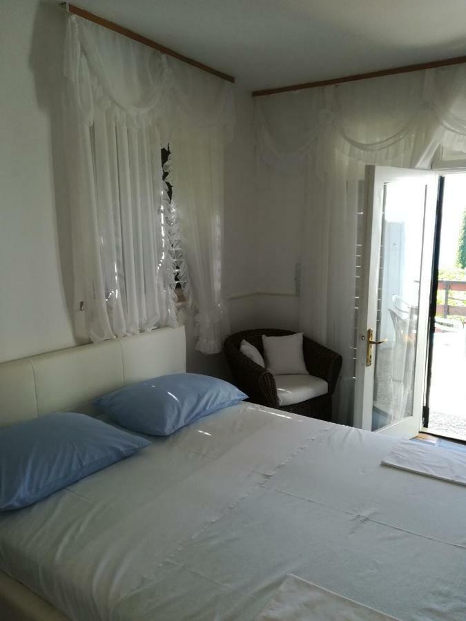 Apartman Renata 诺维·维诺多尔斯基 外观 照片